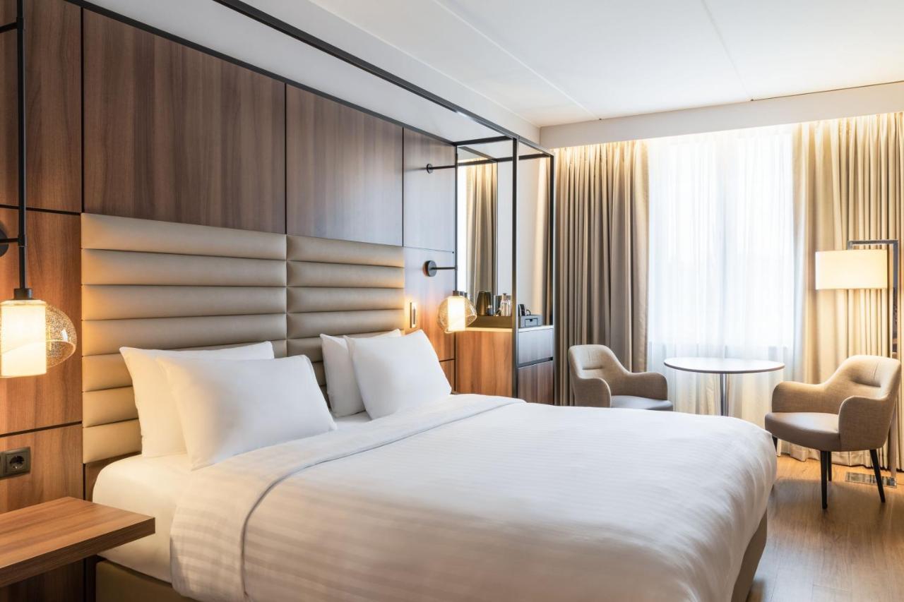Ac Hotel By Marriott Stockholm Ulriksdal Solna Bagian luar foto