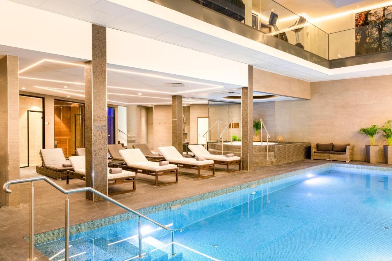 Ac Hotel By Marriott Stockholm Ulriksdal Solna Bagian luar foto