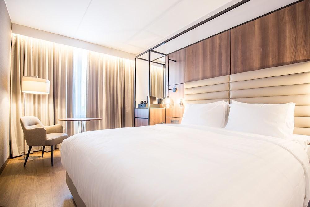 Ac Hotel By Marriott Stockholm Ulriksdal Solna Bagian luar foto