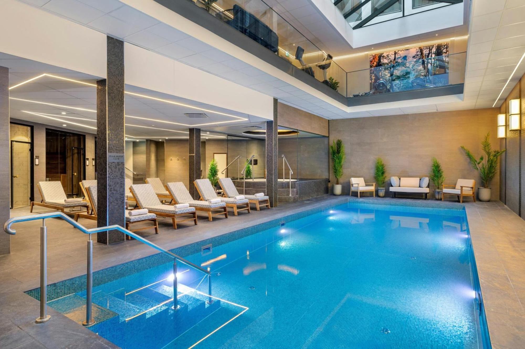 Ac Hotel By Marriott Stockholm Ulriksdal Solna Bagian luar foto